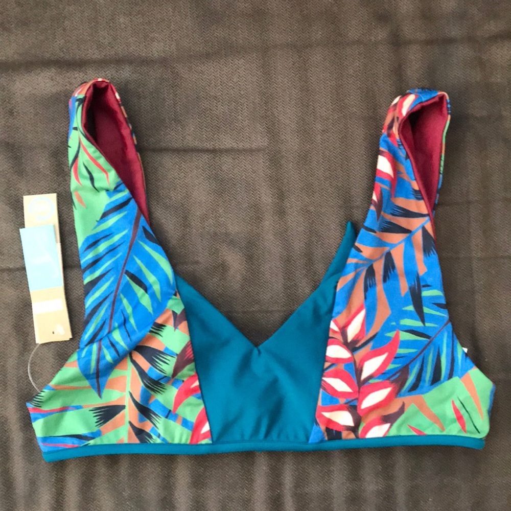 Milos reversible top in tropicalia